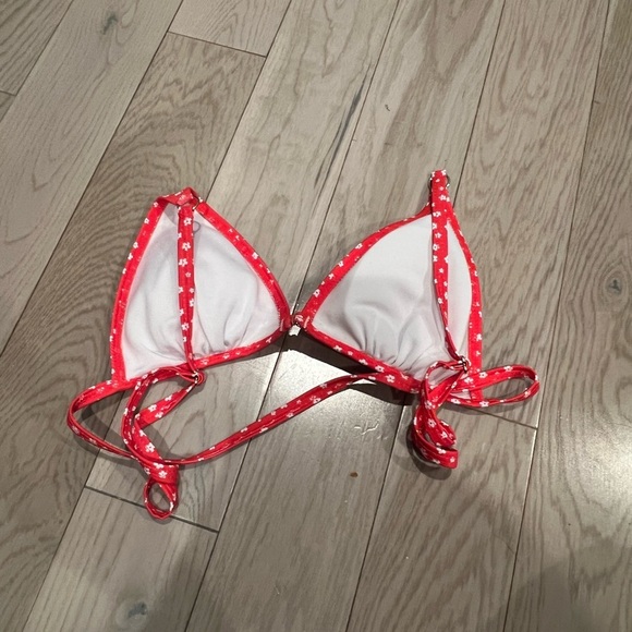 Vibrant Red Floral Bikini Top - Picture 2 of 2